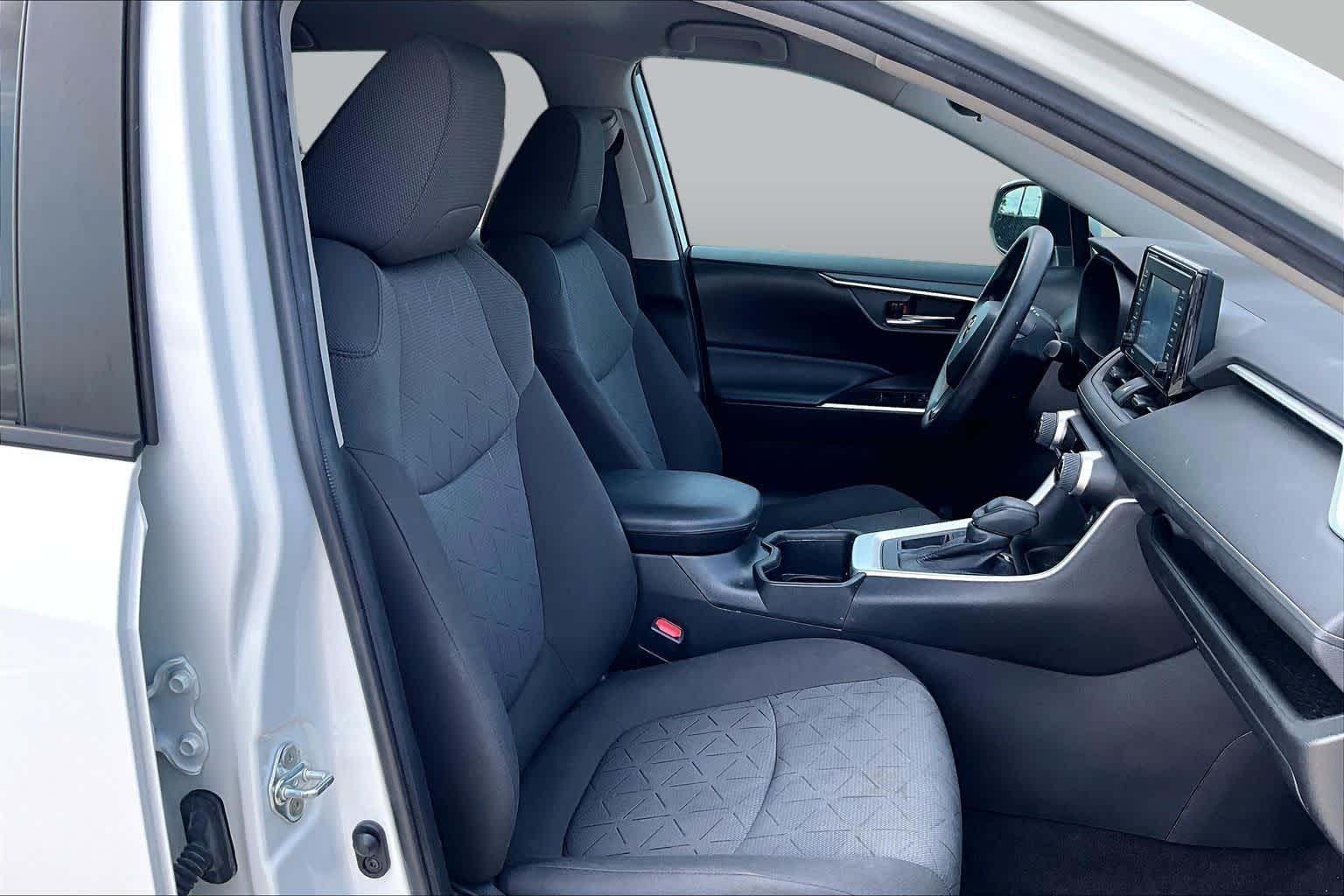 2022 Toyota RAV4 XLE White at AutoNation USA Houston