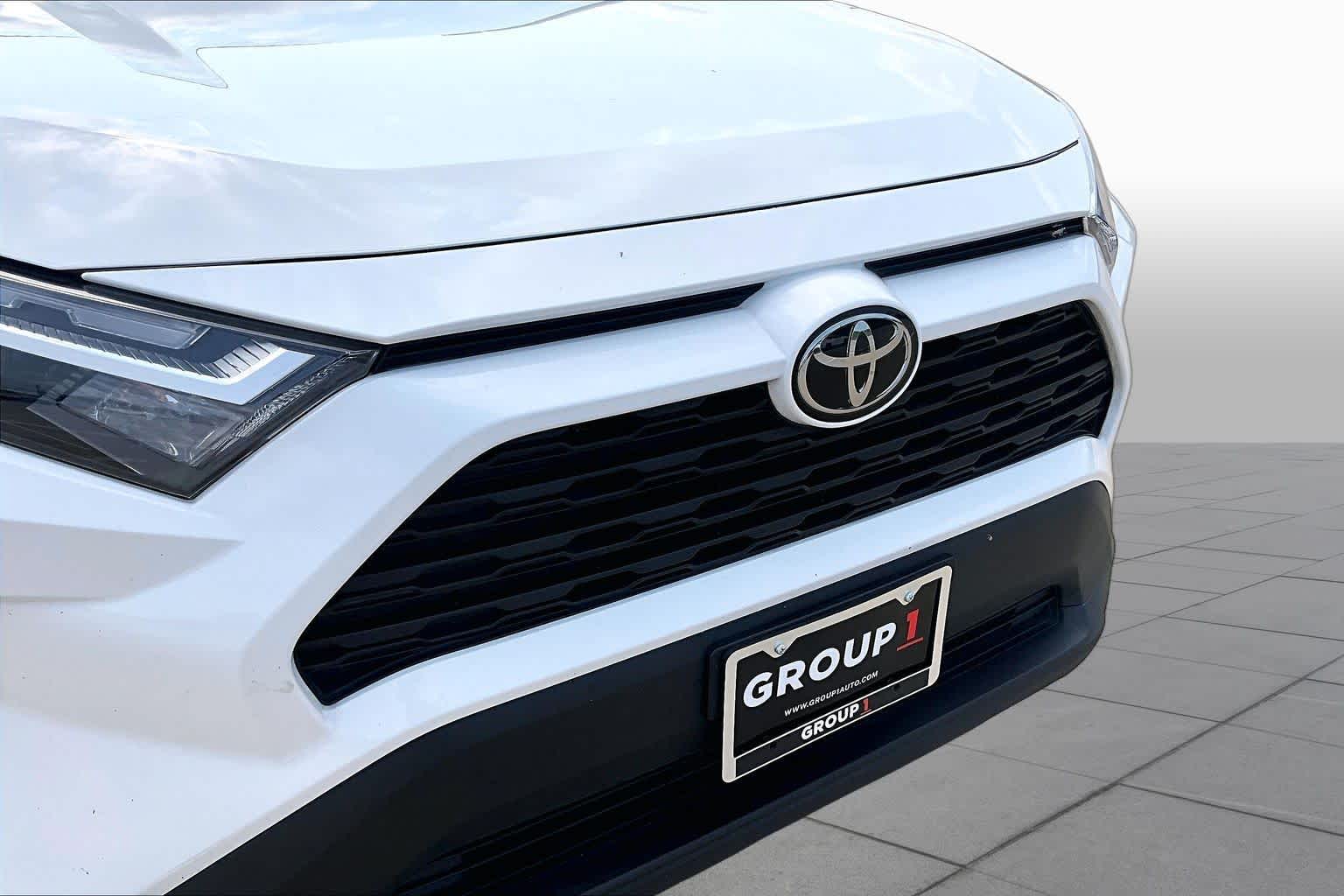 2022 Toyota RAV4 XLE White at AutoNation USA Houston