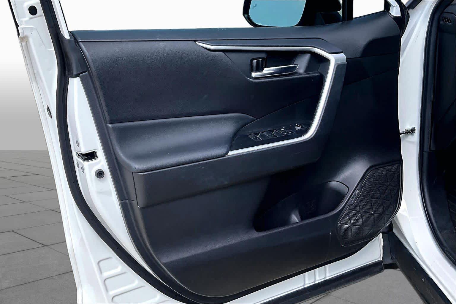 2022 Toyota RAV4 XLE White at AutoNation USA Houston