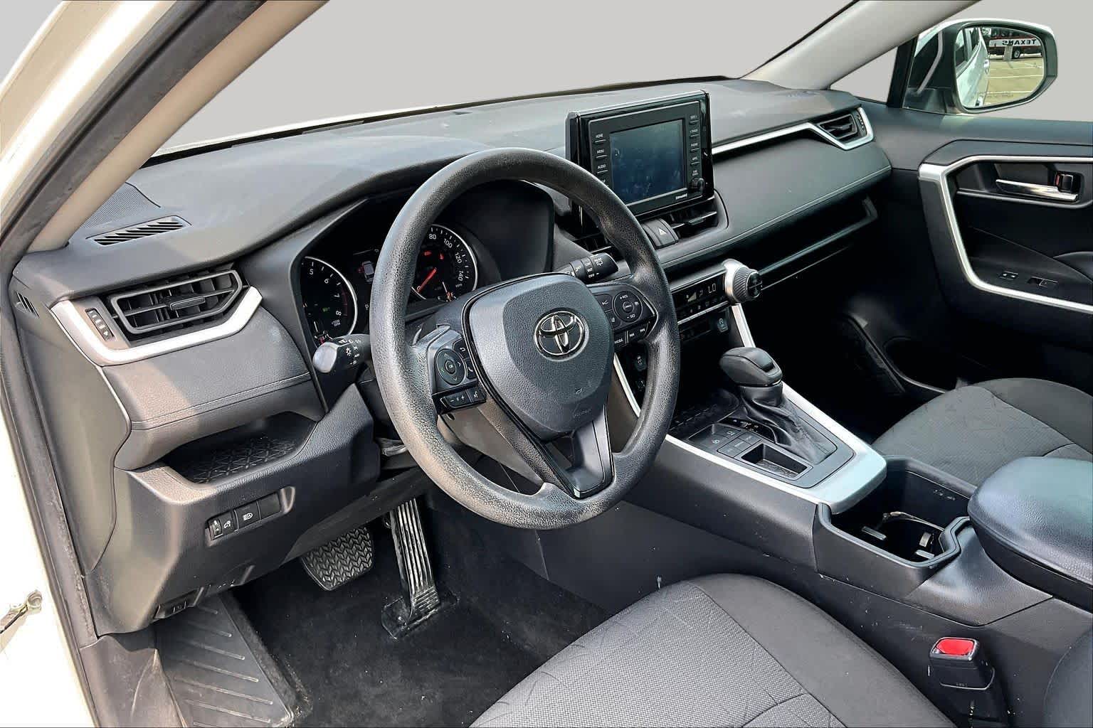 2022 Toyota RAV4 XLE White at AutoNation USA Houston