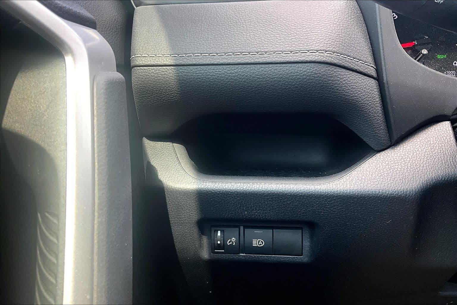 2022 Toyota RAV4 XLE White at AutoNation USA Houston