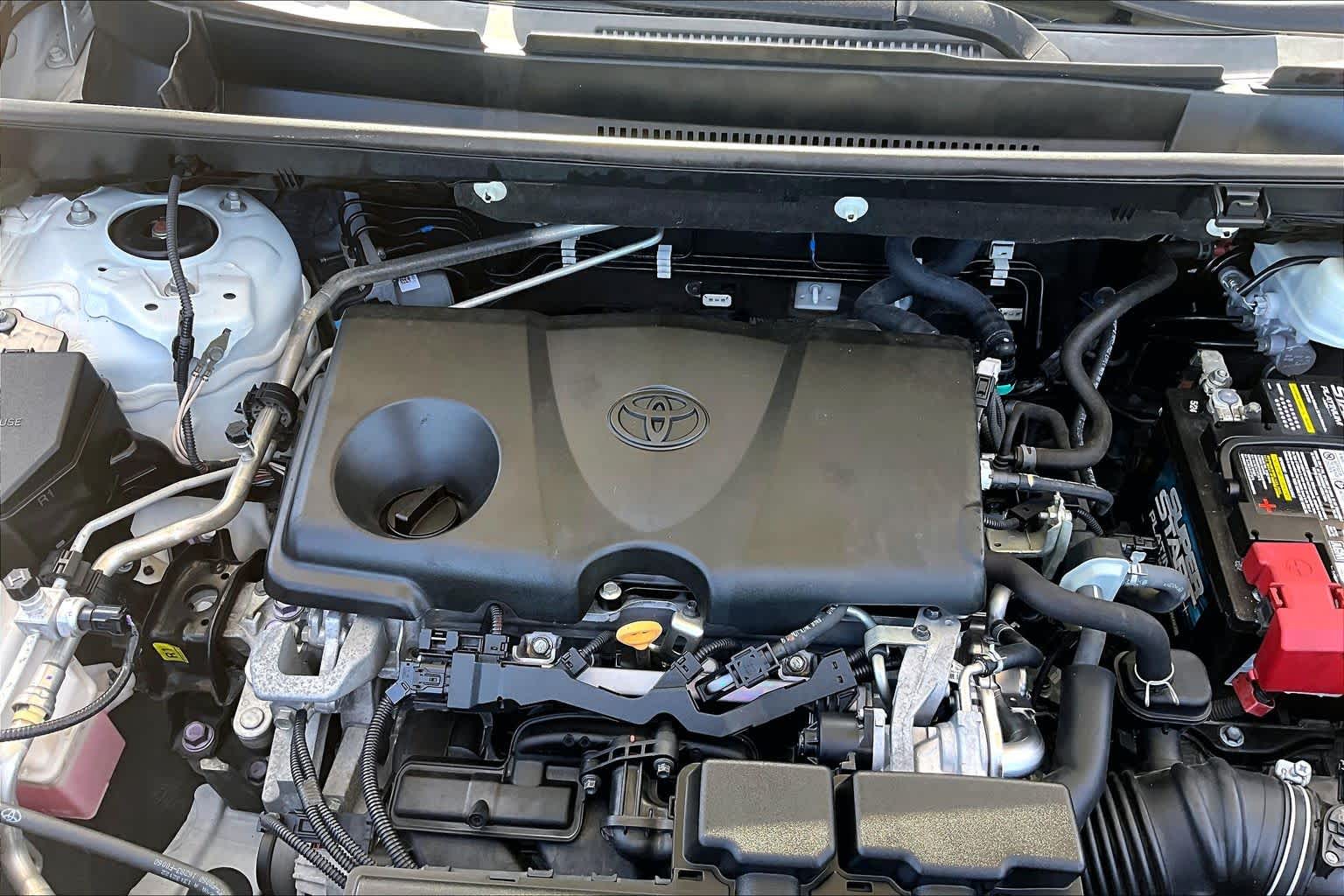 2019 Toyota RAV4 photo 33 of 37