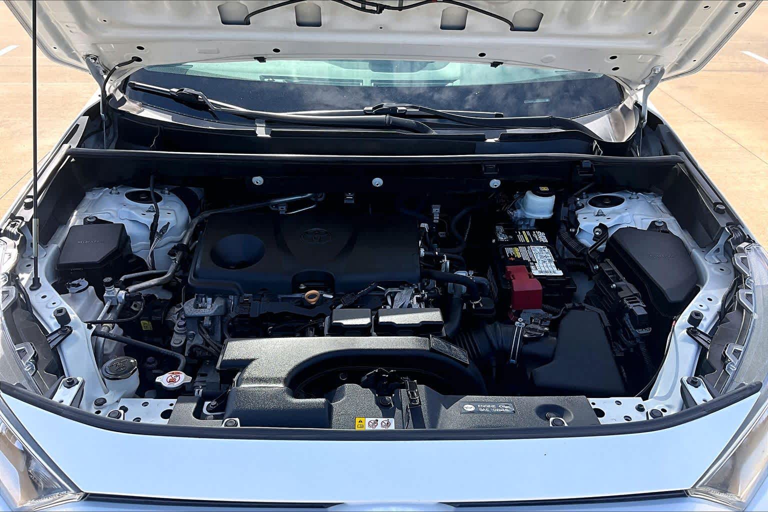 2019 Toyota RAV4 photo 32 of 37
