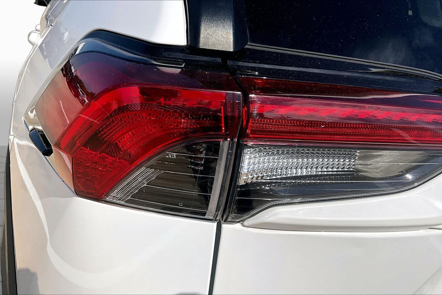 2019 Toyota RAV4 photo 29 of 37