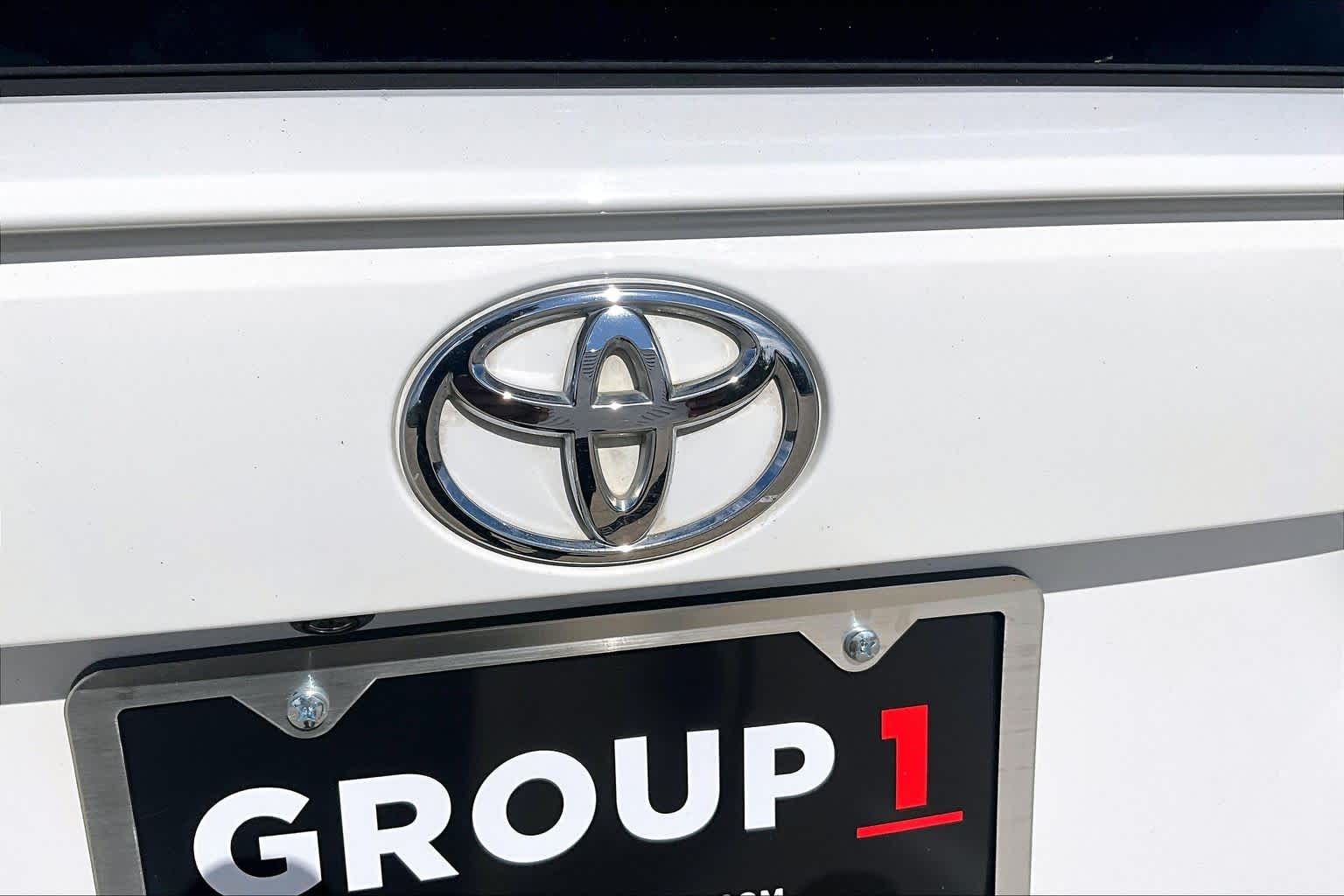 2019 Toyota RAV4 photo 31 of 37