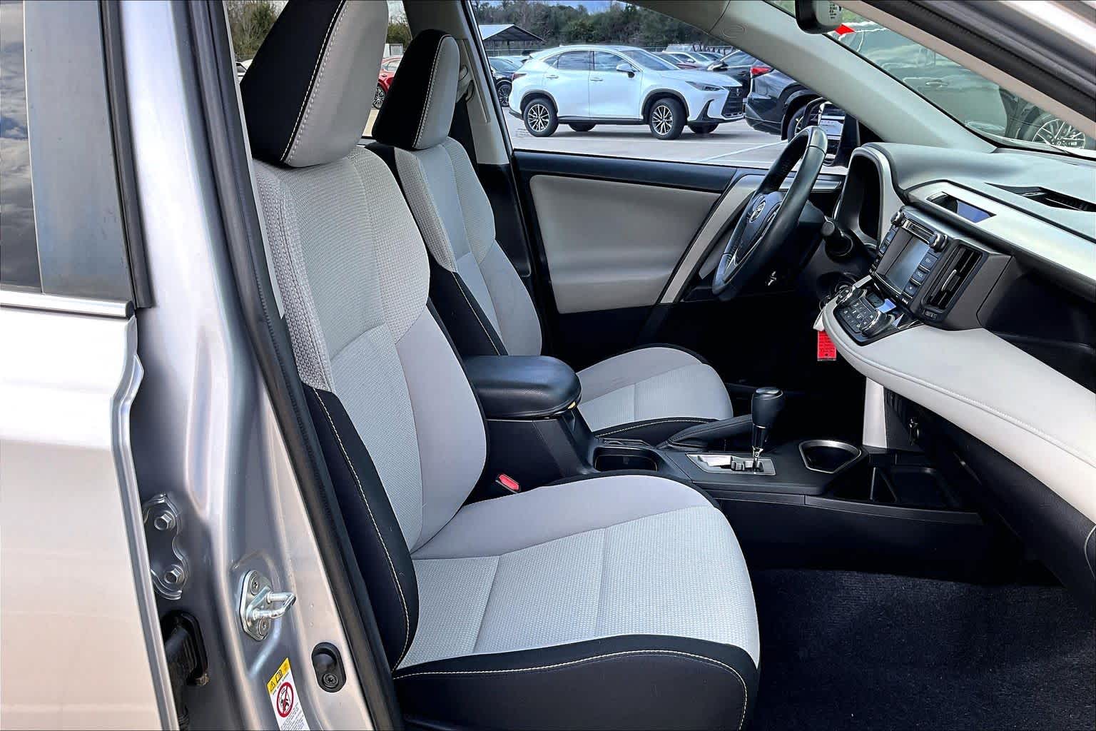 2016 Toyota RAV4 XLE Silver Sky Metallic at AutoNation USA Houston