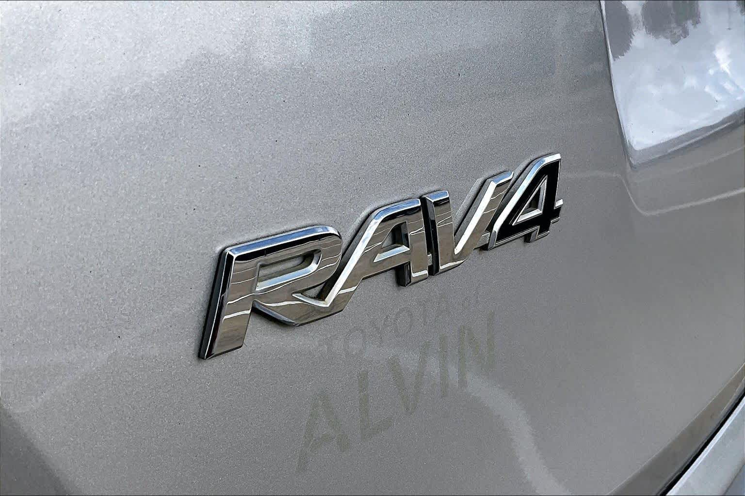 2016 Toyota RAV4 XLE Silver Sky Metallic at AutoNation USA Houston