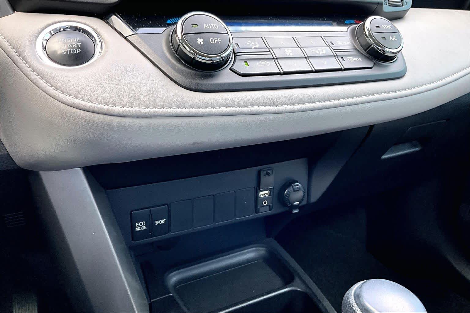 2018 Toyota RAV4 XLE Silver Sky Metallic at Group 1 Toyota Southwest