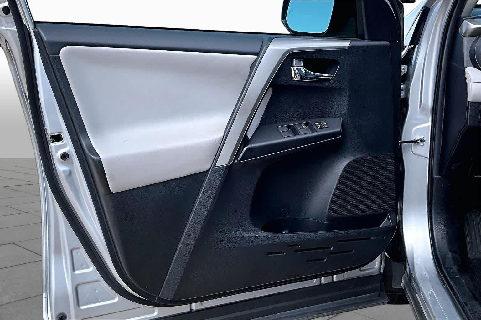 2018 Toyota RAV4 XLE Silver Sky Metallic at Group 1 Toyota Southwest