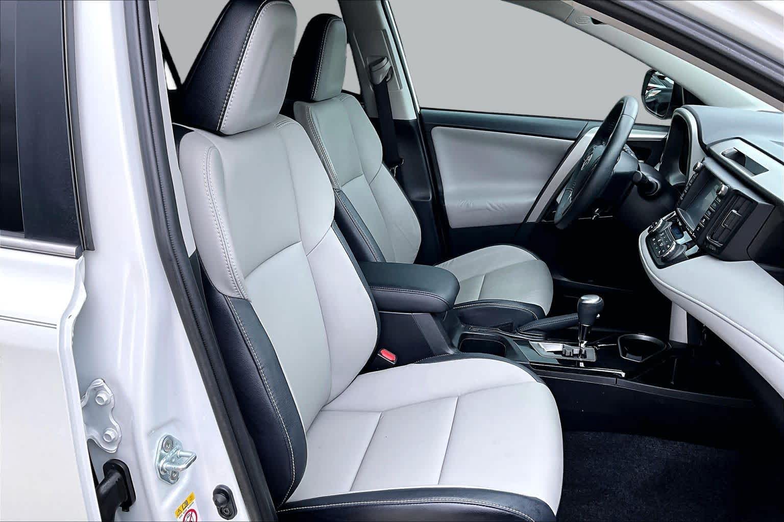 2017 Toyota RAV4 Limited Blizzard Pearl at AutoNation USA Houston