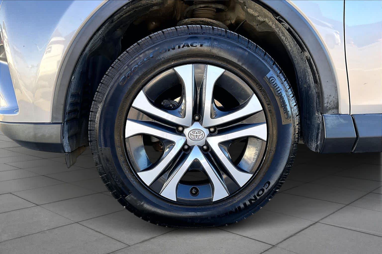 2017 Toyota RAV4 LE Silver Sky Metallic at AutoNation USA Houston