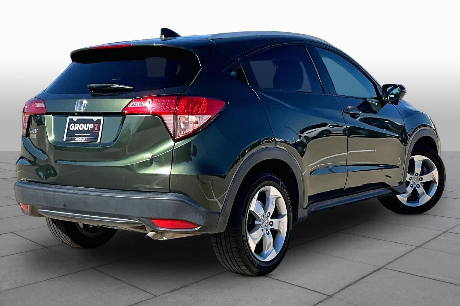 2016 Honda HR-V photo 13 of 37