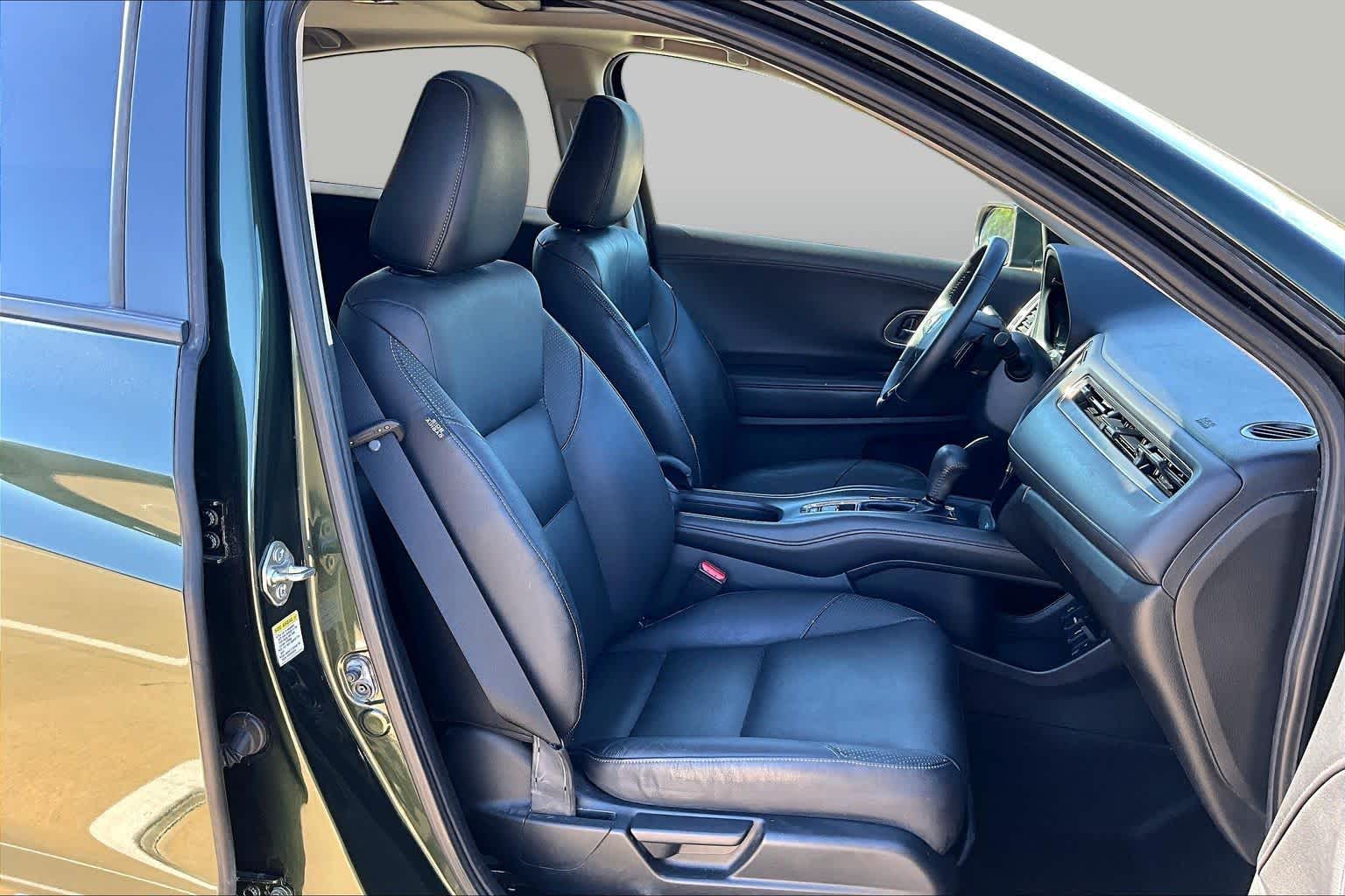 2016 Honda HR-V photo 9 of 37
