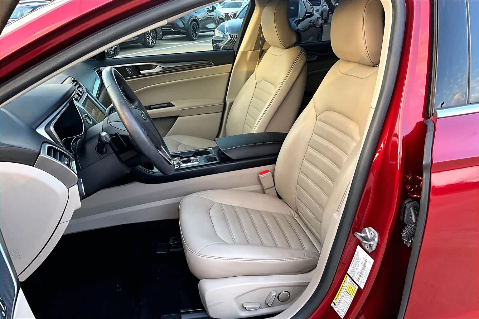 2017 Ford Fusion SE Ruby Red Metallic Tinted Clearcoat at HGreg Houston