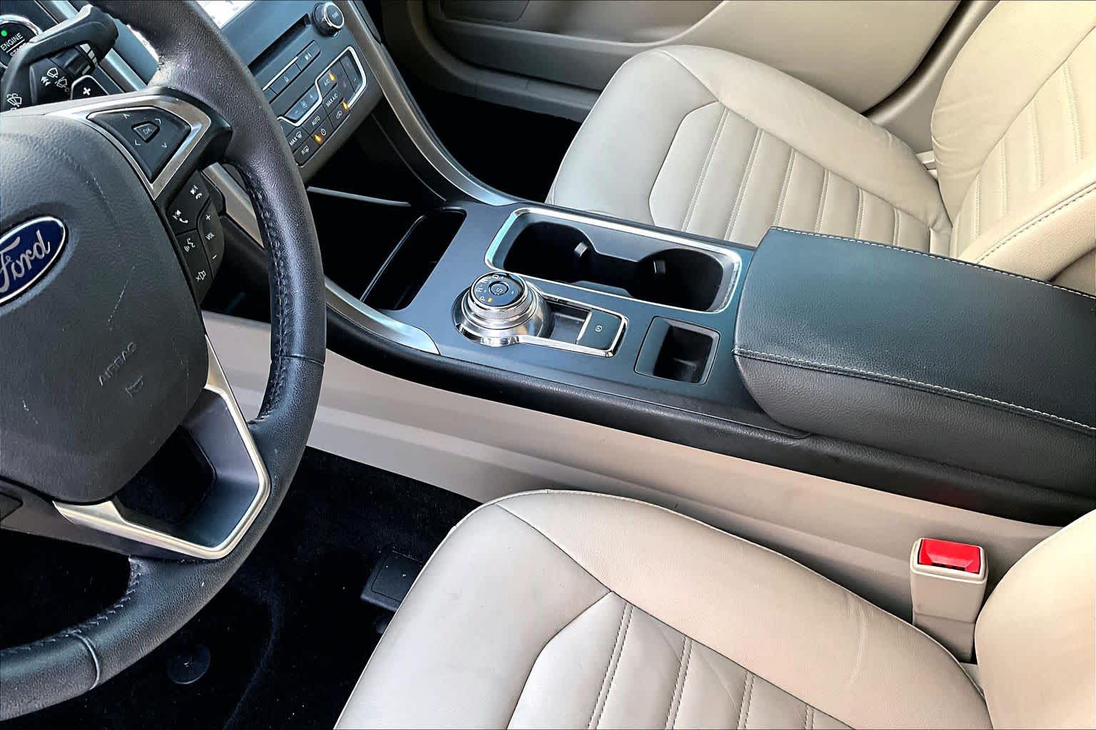 2017 Ford Fusion SE Ruby Red Metallic Tinted Clearcoat at HGreg Houston