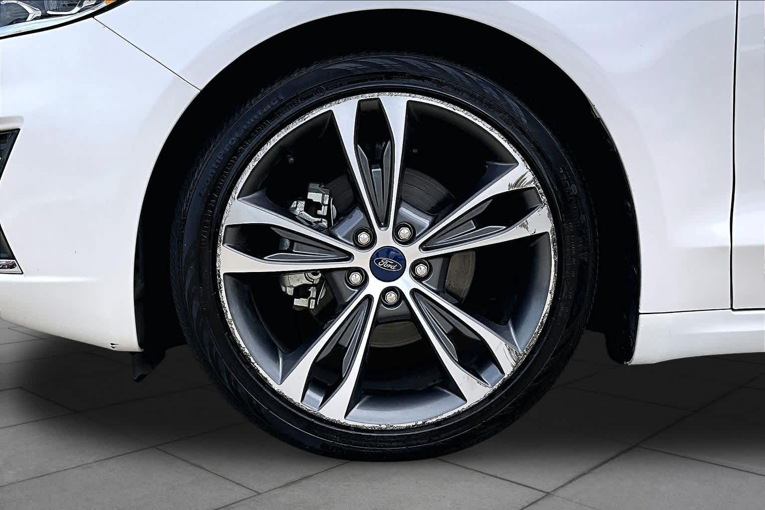 2020 Ford Fusion Titanium - 10