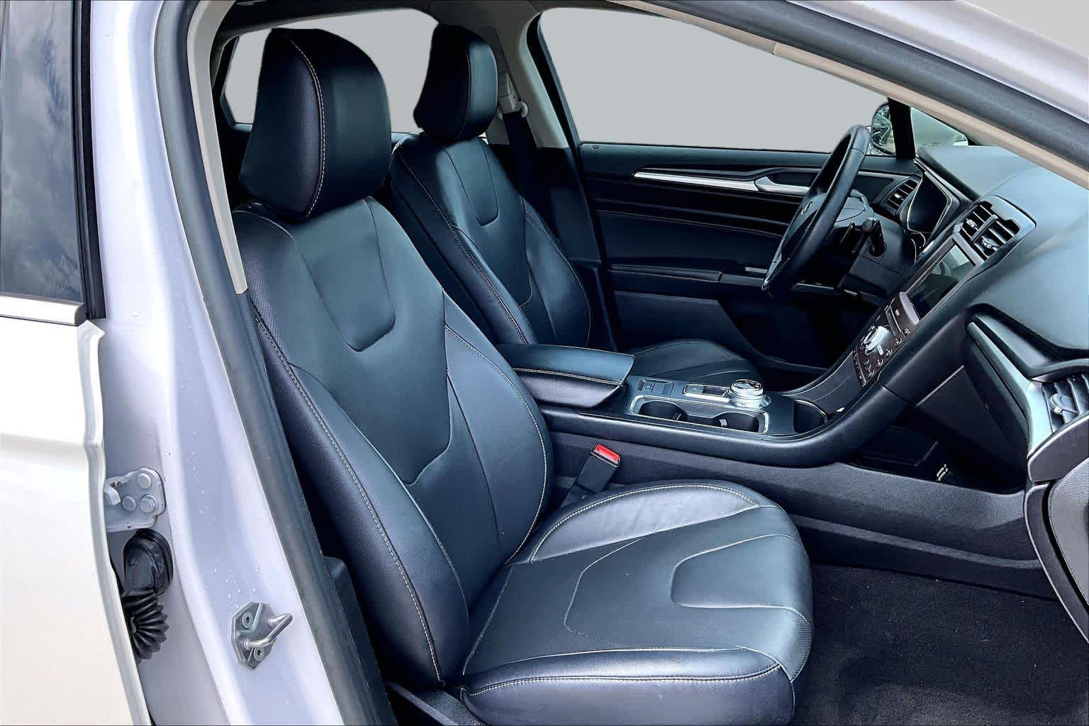 2020 Ford Fusion Titanium - 8