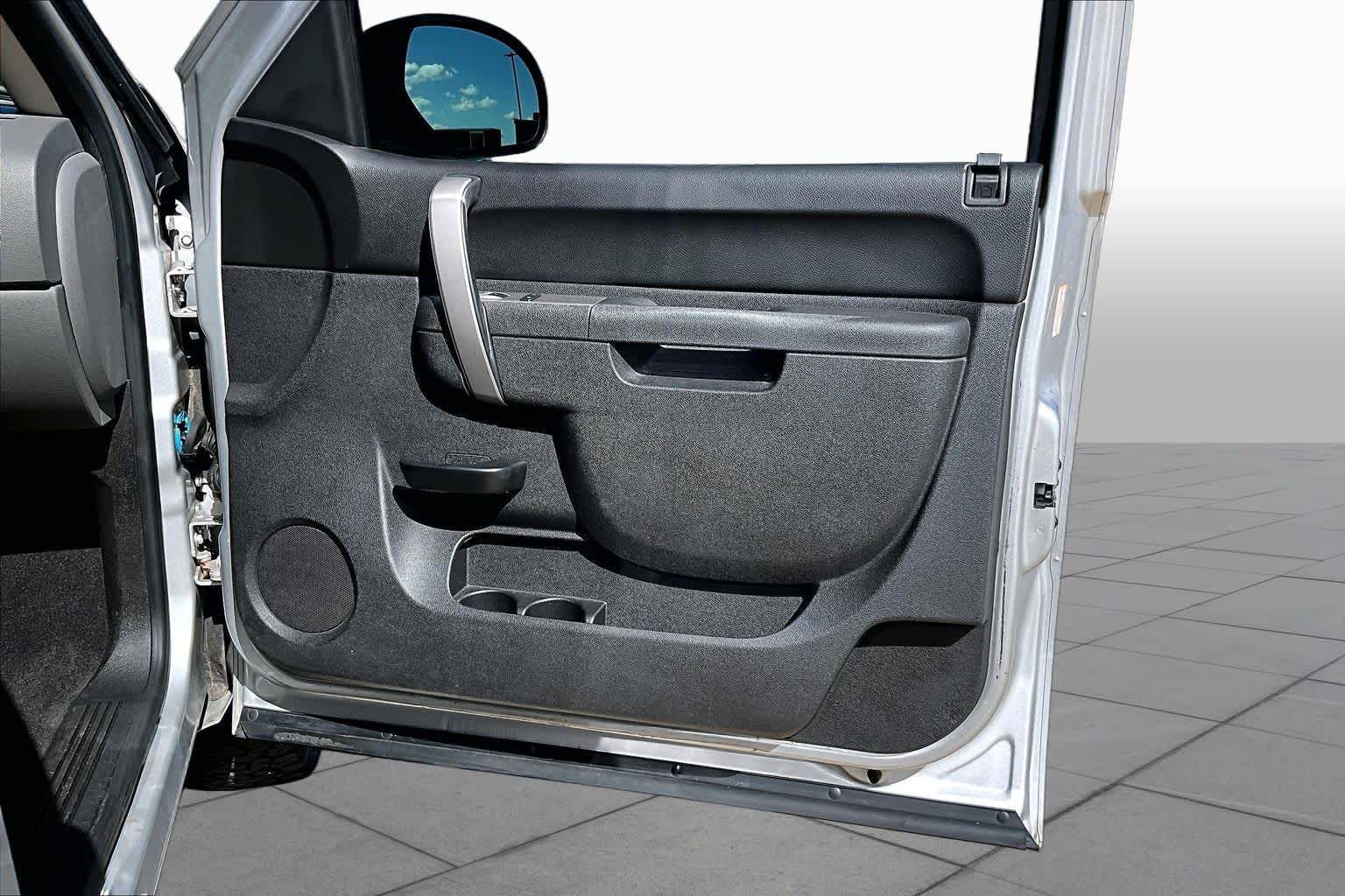 2010 Chevrolet Silverado 1500 photo 19 of 32