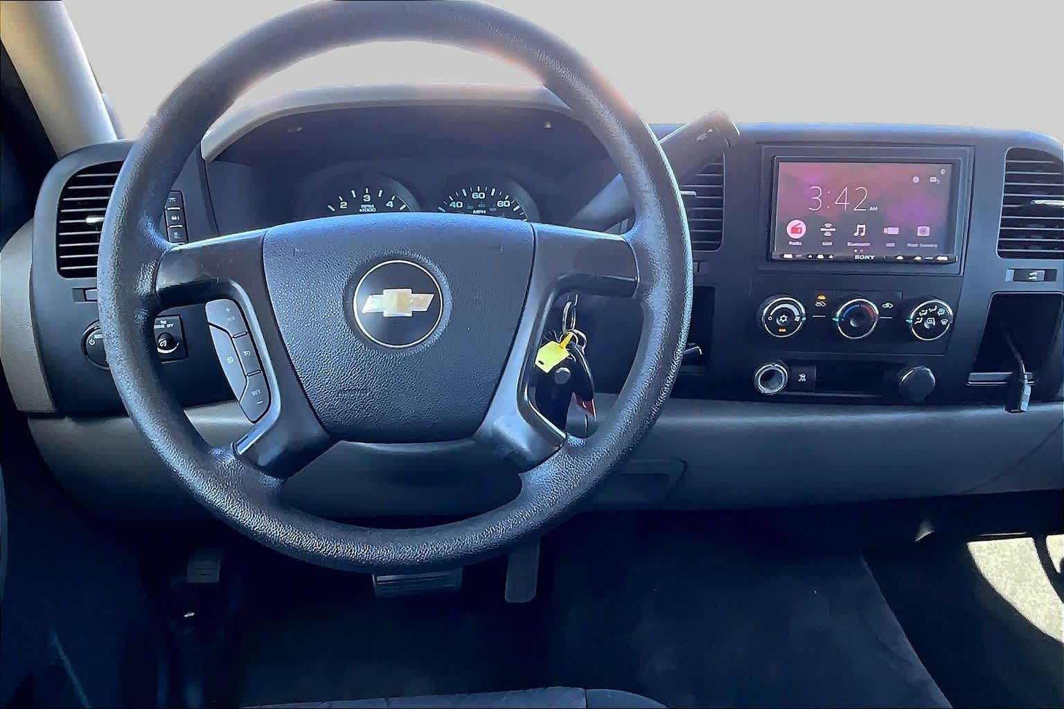 2010 Chevrolet Silverado 1500 photo 5 of 32