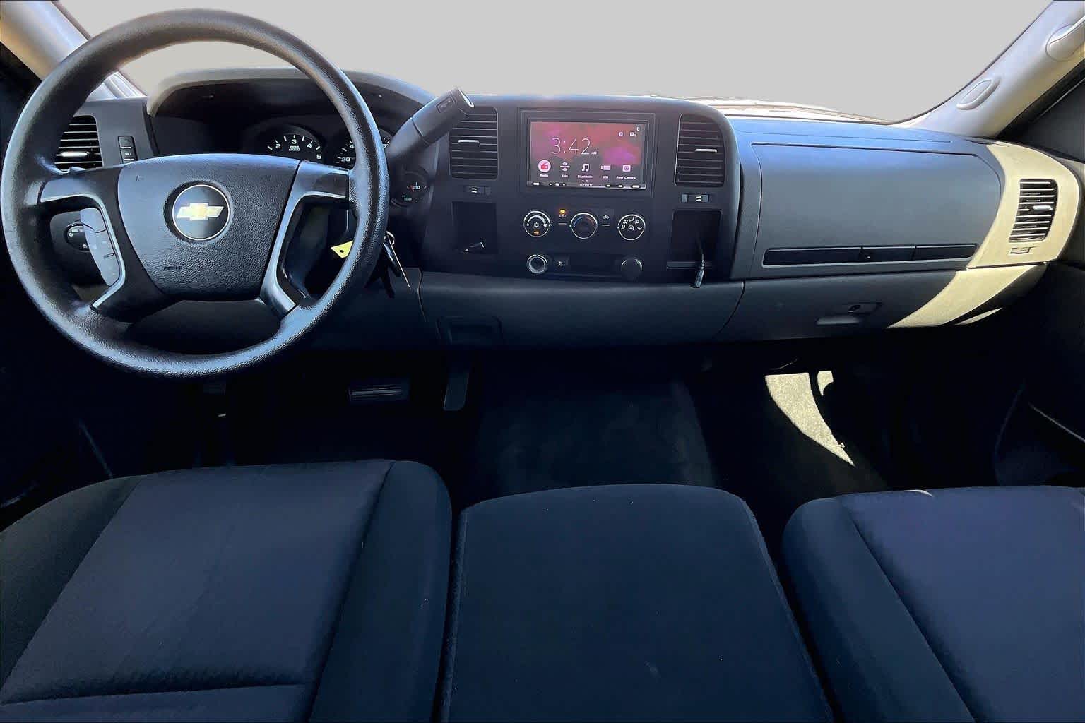 2010 Chevrolet Silverado 1500 photo 14 of 32