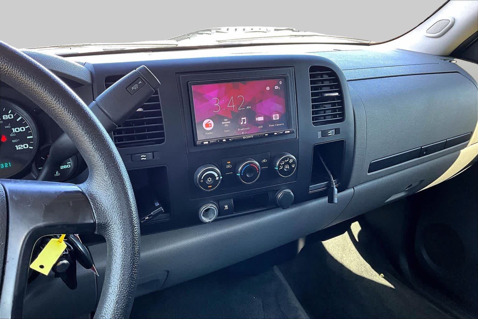 2010 Chevrolet Silverado 1500 photo 6 of 32