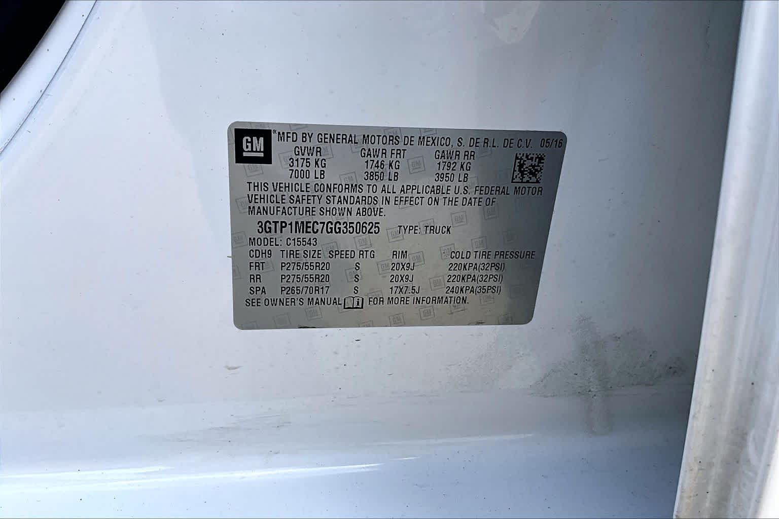 2016 GMC Sierra 1500 SLE White Frost Tricoat at AutoNation USA Katy