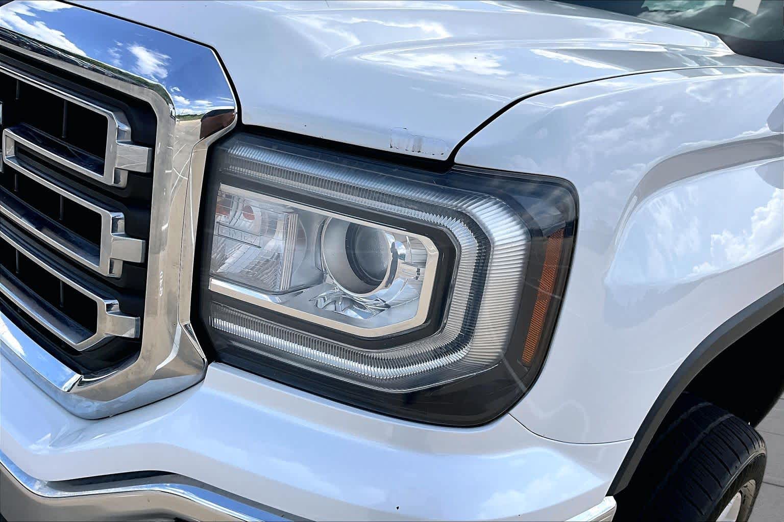 2016 GMC Sierra 1500 SLE White Frost Tricoat at AutoNation USA Katy