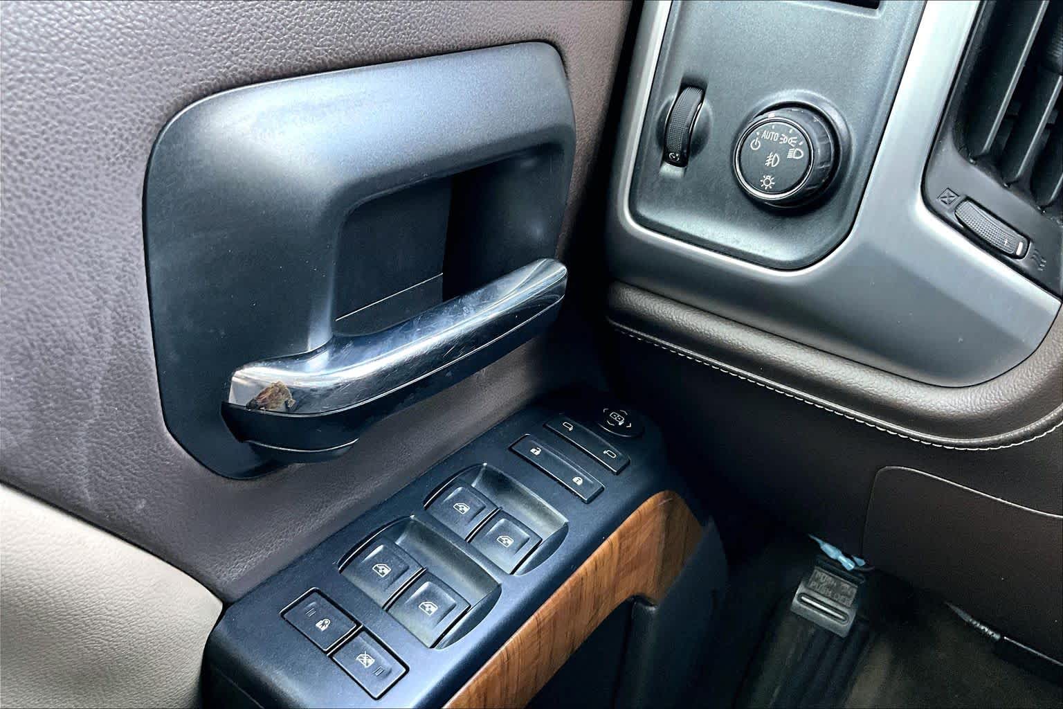 2016 GMC Sierra 1500 SLE White Frost Tricoat at AutoNation USA Katy