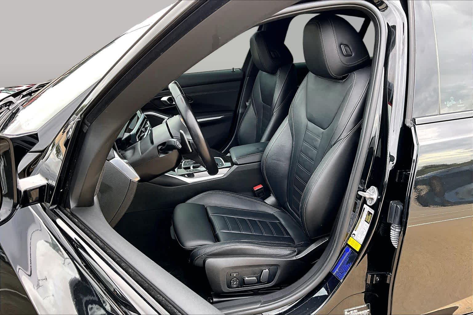2024 BMW M340i photo 8 of 36