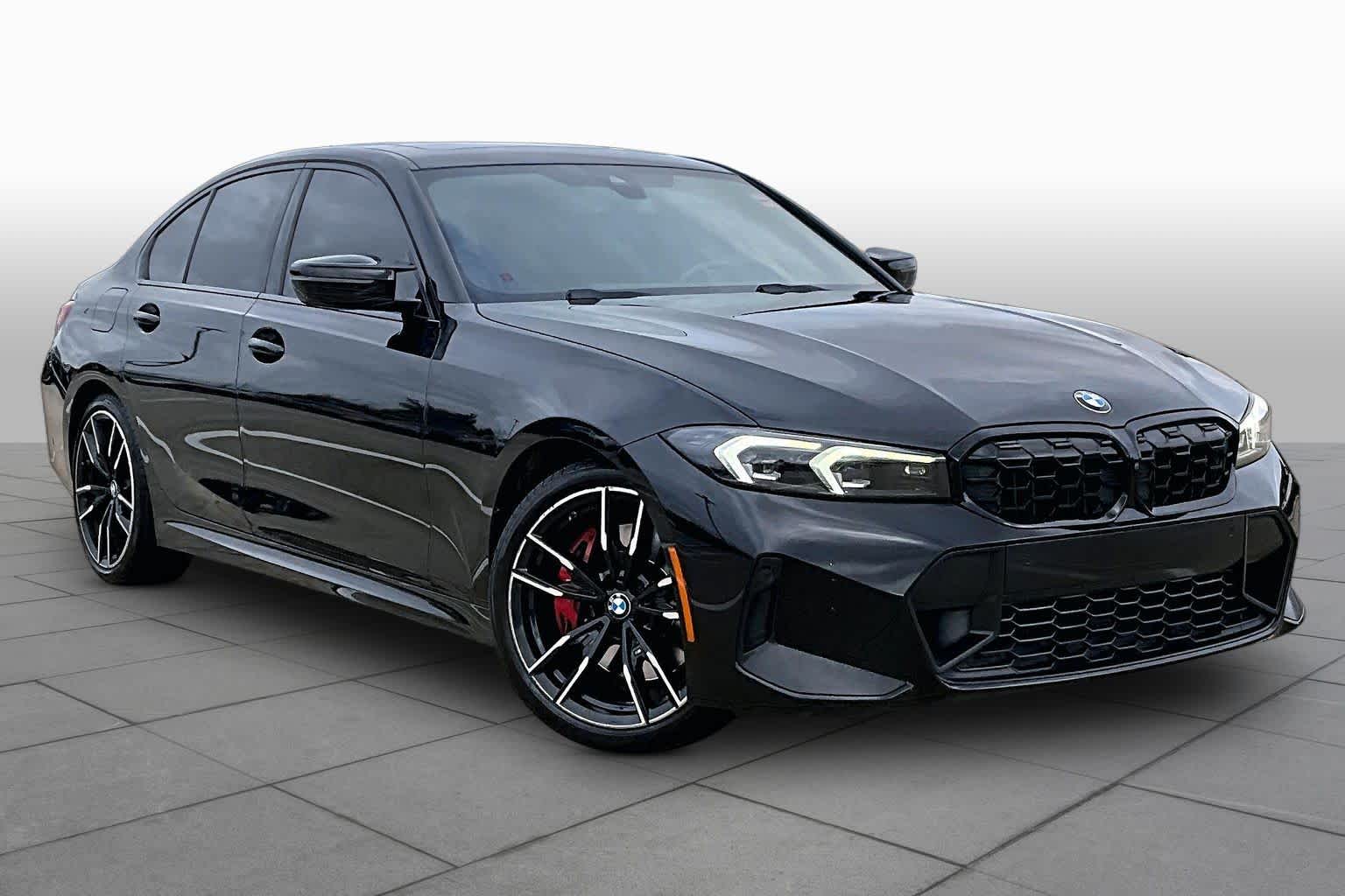 2024 BMW M340i photo 3 of 36