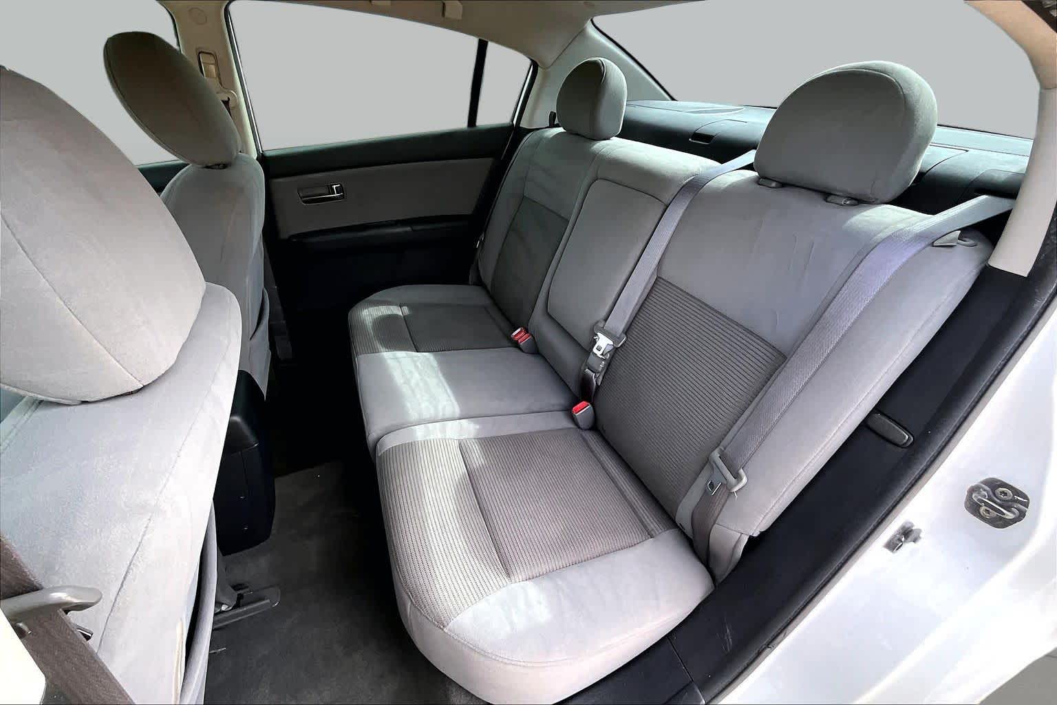 2012 Nissan Sentra photo 17 of 31