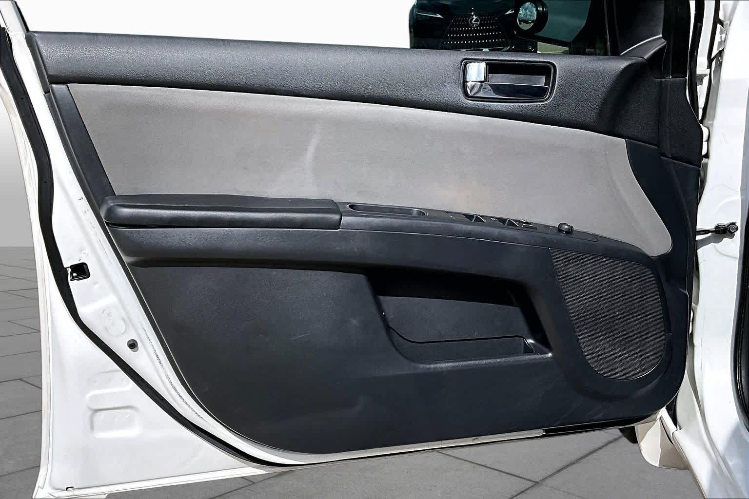 2012 Nissan Sentra photo 18 of 31