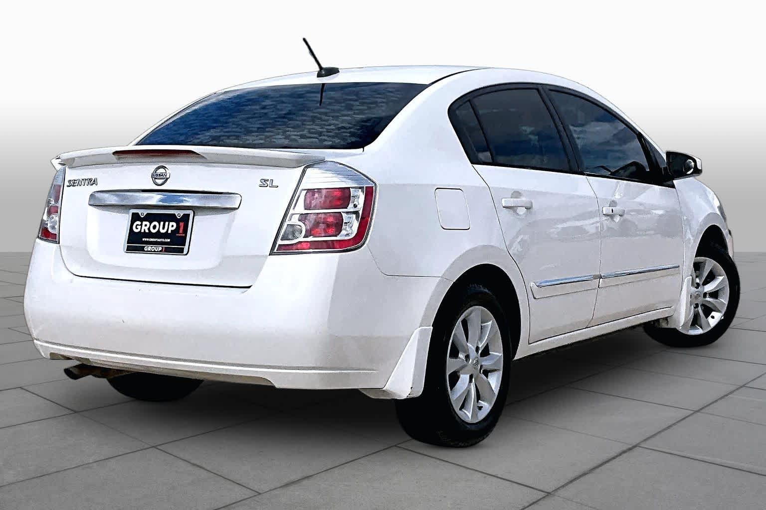 2012 Nissan Sentra photo 10 of 31