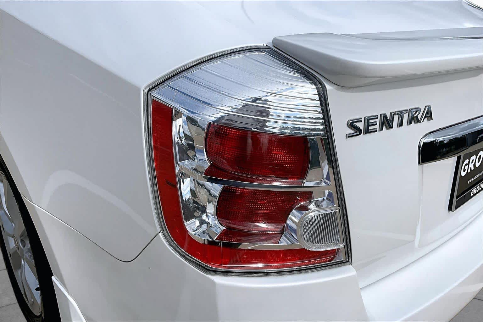 2012 Nissan Sentra photo 24 of 31