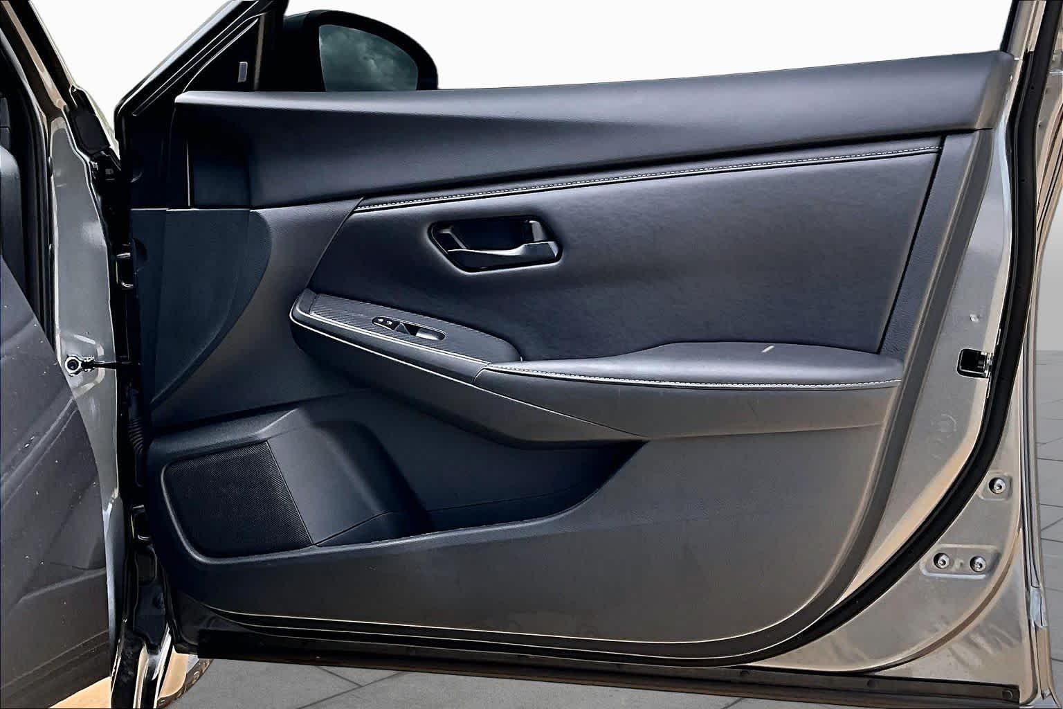 2025 Nissan Sentra photo 22 of 35