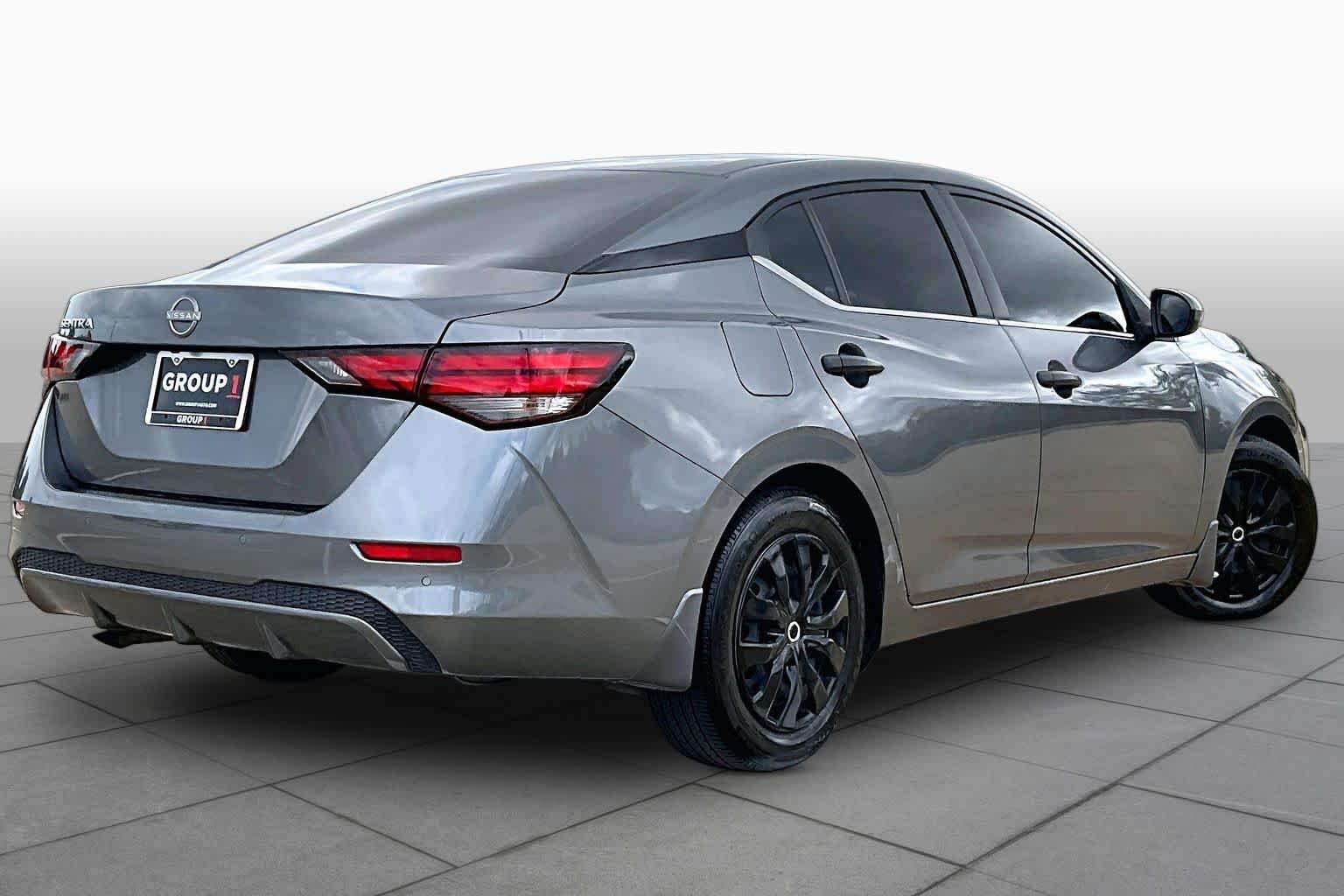 2025 Nissan Sentra photo 13 of 35