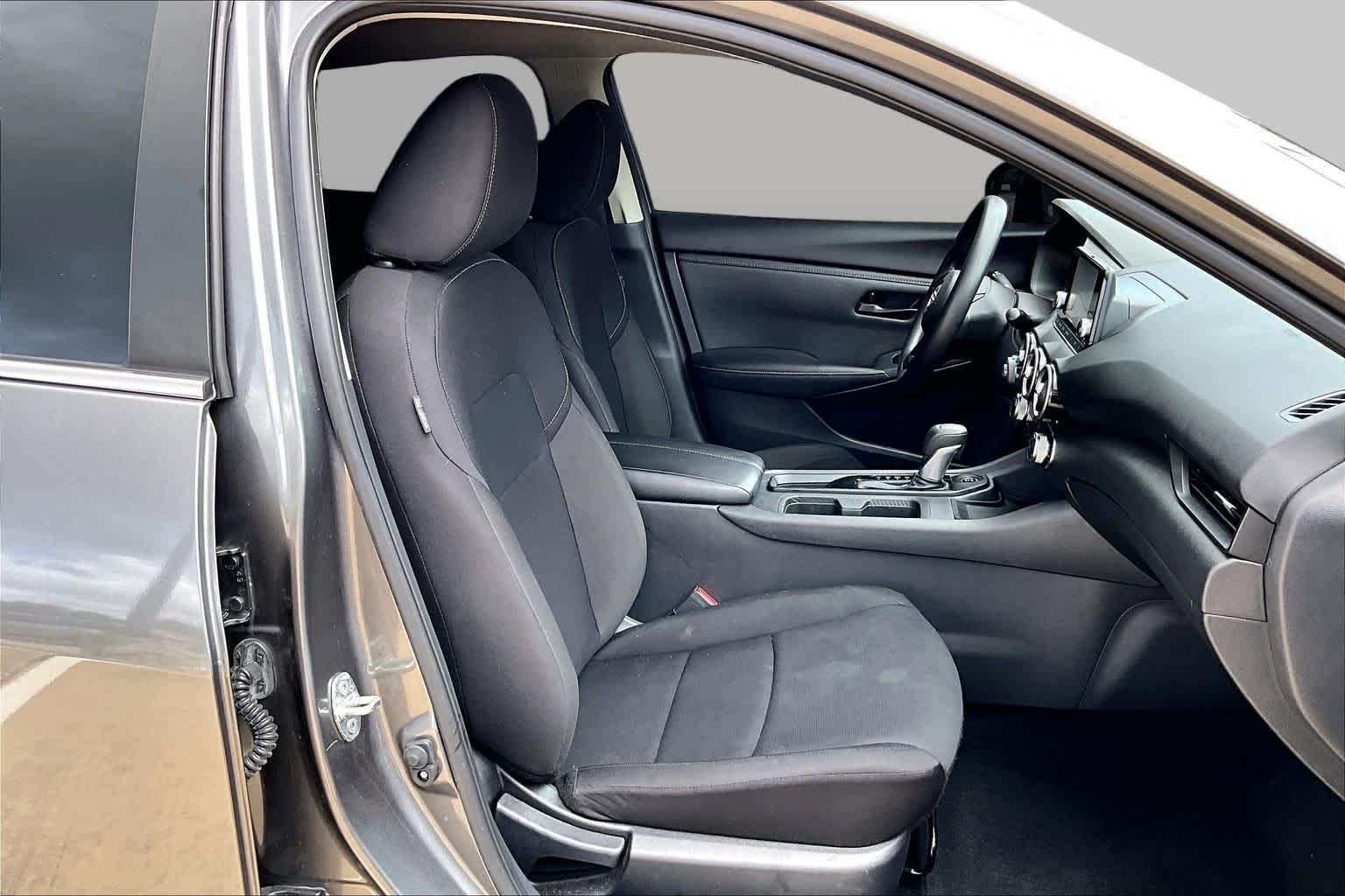 2025 Nissan Sentra photo 9 of 35