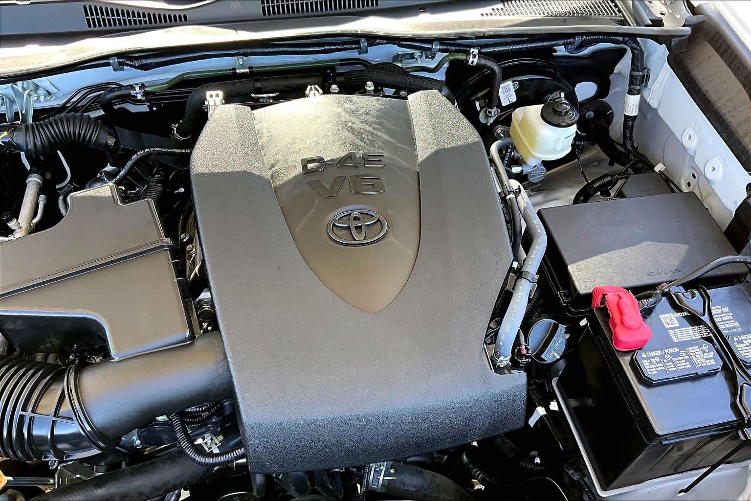 2023 Toyota Tacoma Limited Wind Chill Pearl at Beck & Masten Kia