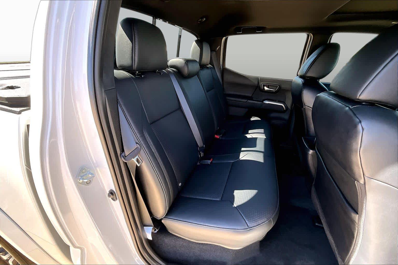 2023 Toyota Tacoma Limited Wind Chill Pearl at Beck & Masten Kia