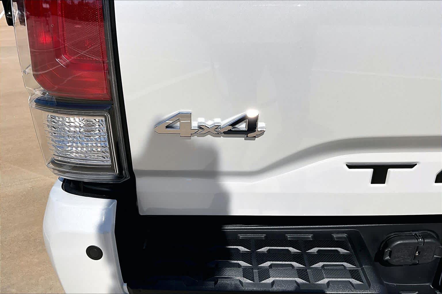 2023 Toyota Tacoma Limited Wind Chill Pearl at Beck & Masten Kia