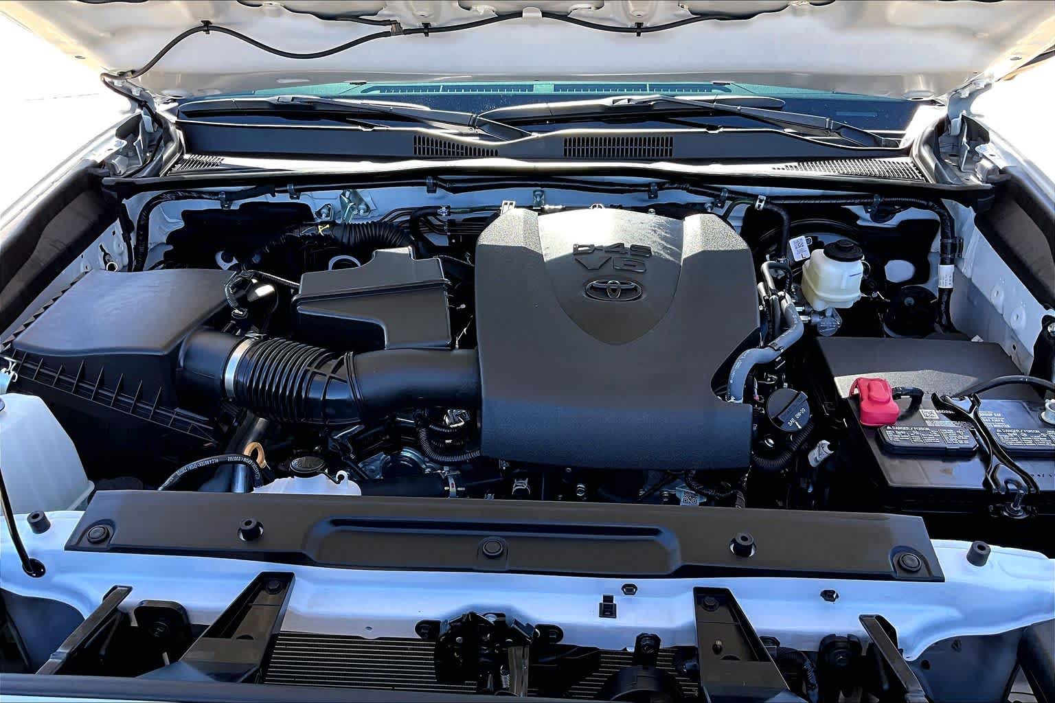 2023 Toyota Tacoma Limited Wind Chill Pearl at Beck & Masten Kia
