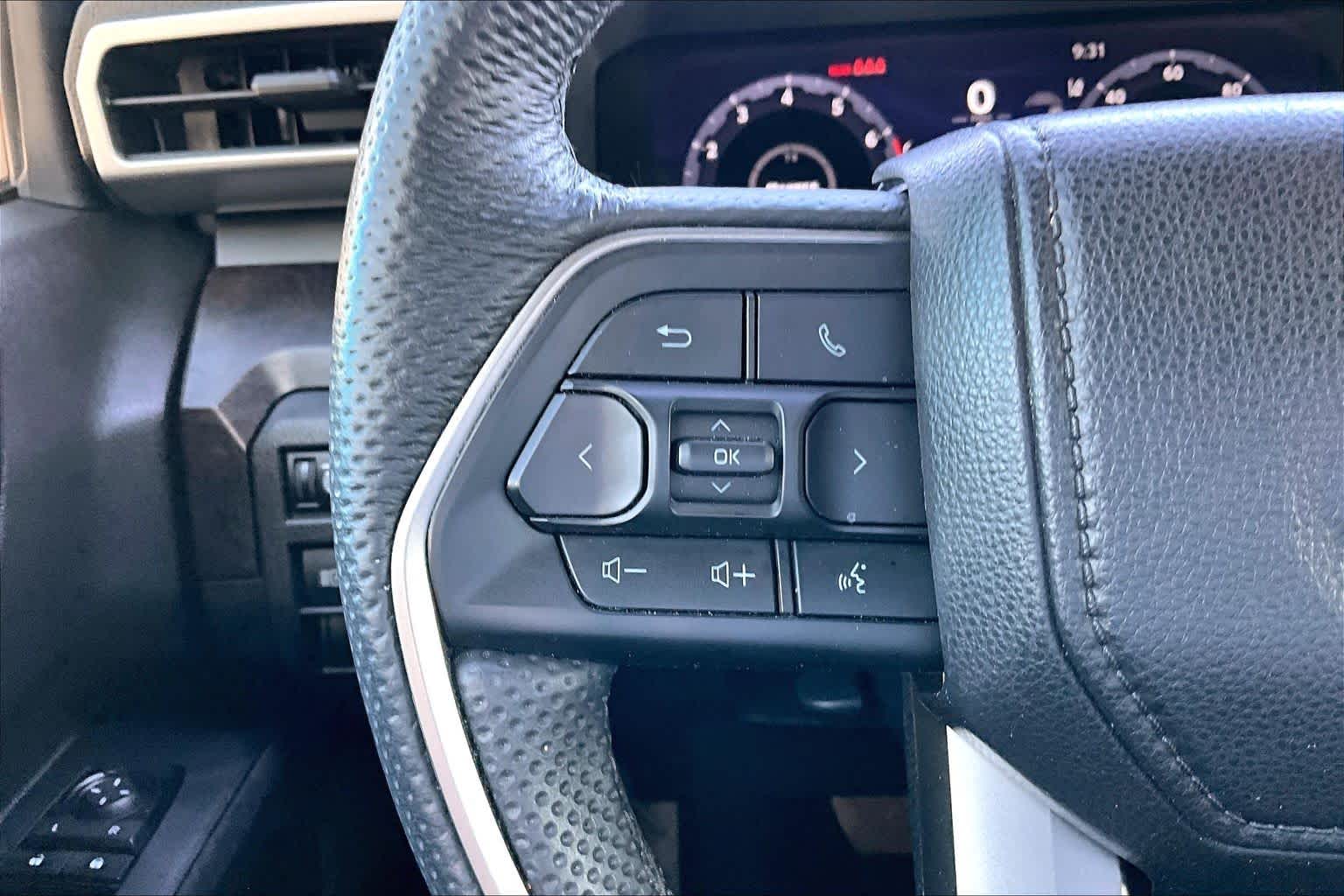 2024 Toyota Tacoma photo 24 of 37