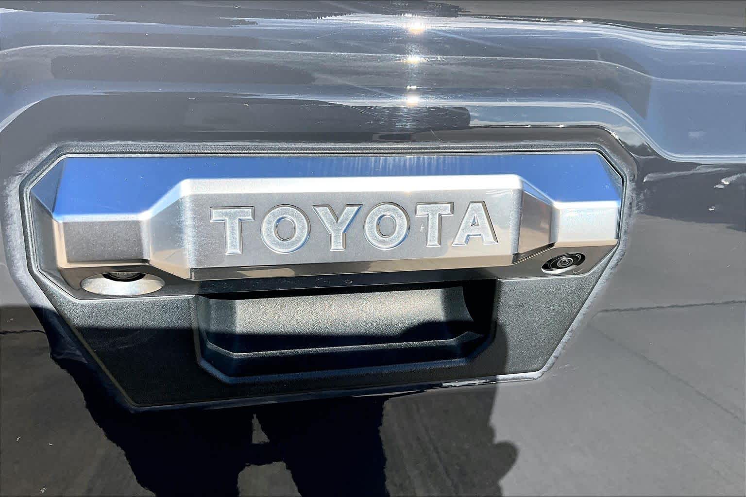 2024 Toyota Tacoma photo 10 of 37