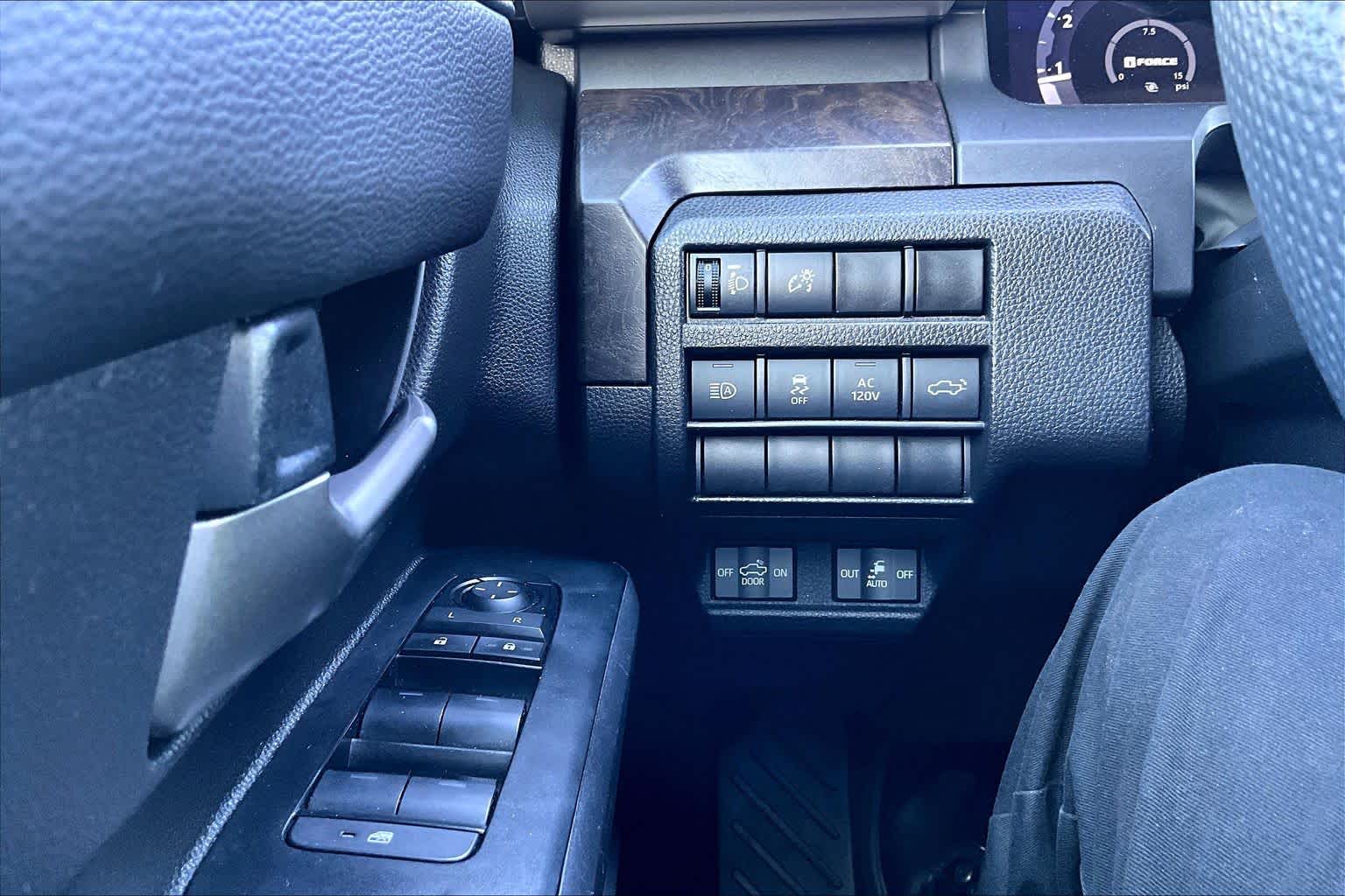 2024 Toyota Tacoma photo 36 of 37