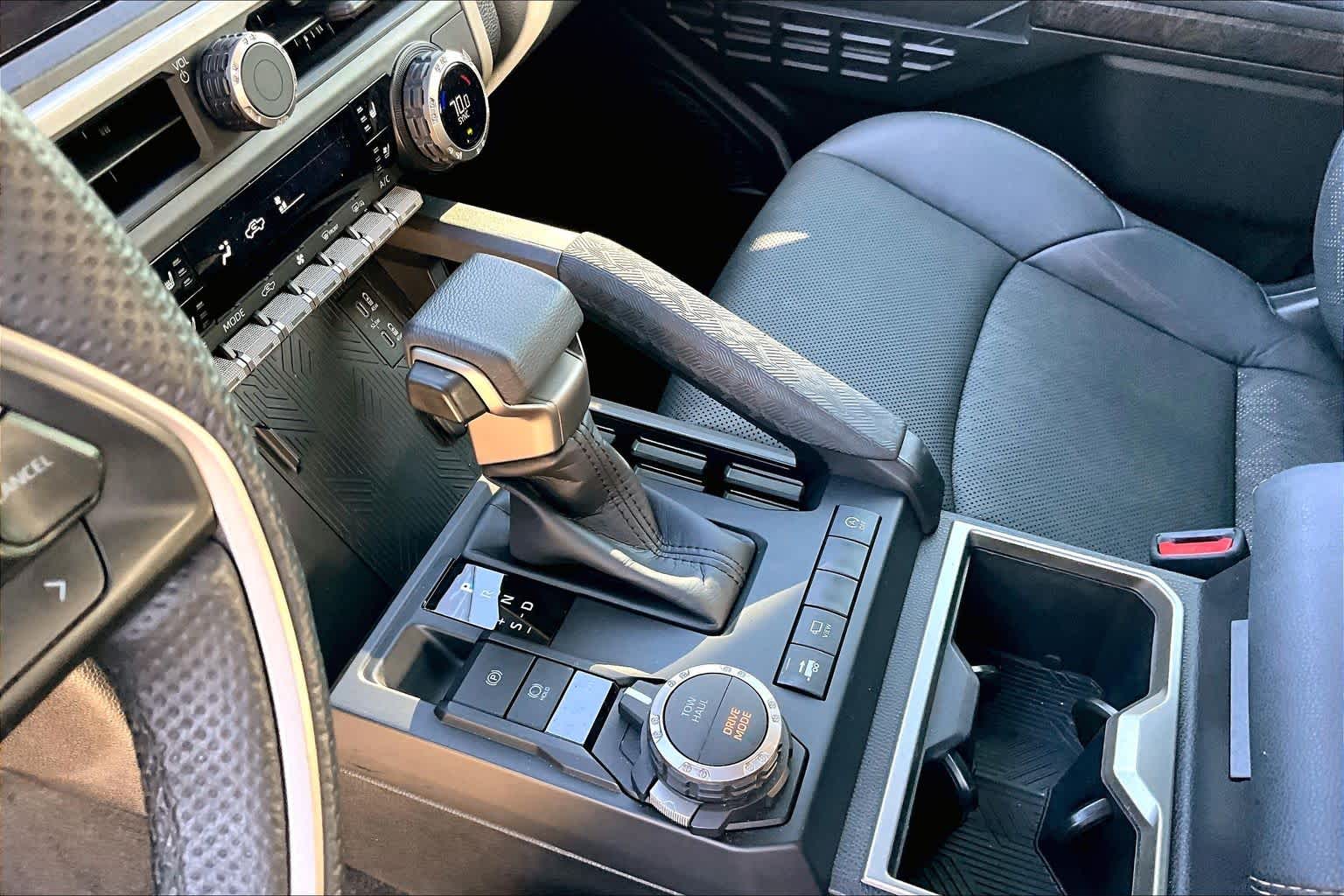 2024 Toyota Tacoma photo 17 of 37