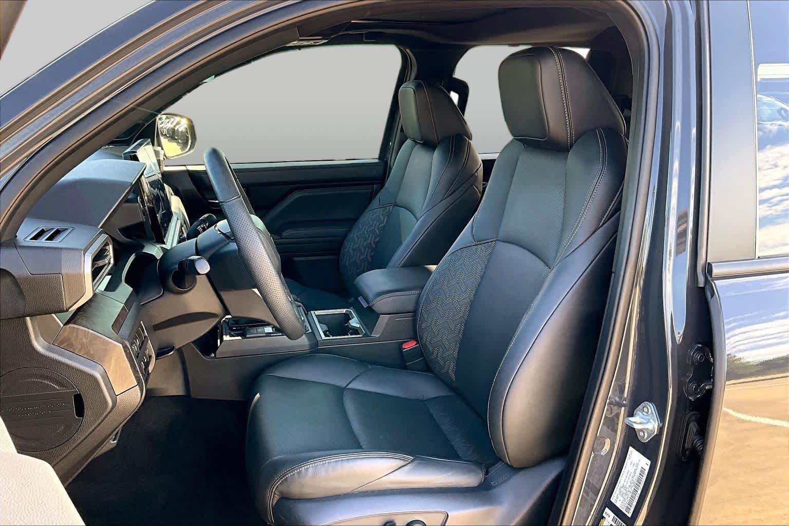 2024 Toyota Tacoma photo 8 of 37