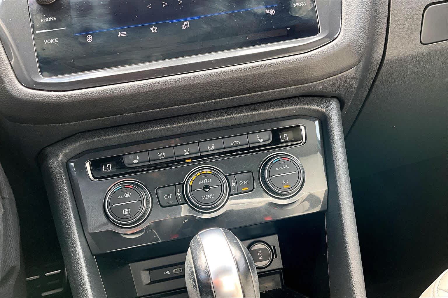2021 Volkswagen Tiguan photo 33 of 35