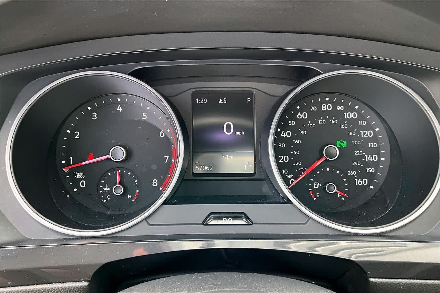 2021 Volkswagen Tiguan photo 25 of 35