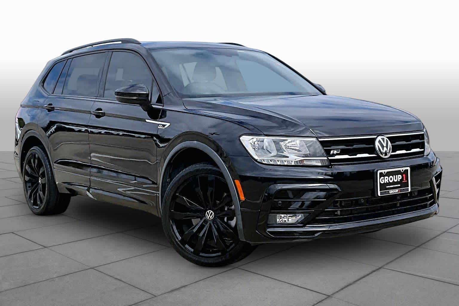 2021 Volkswagen Tiguan photo 2 of 35