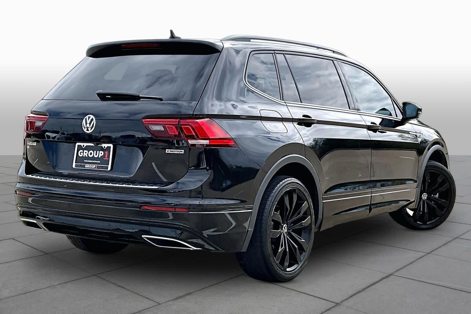 2021 Volkswagen Tiguan photo 12 of 35